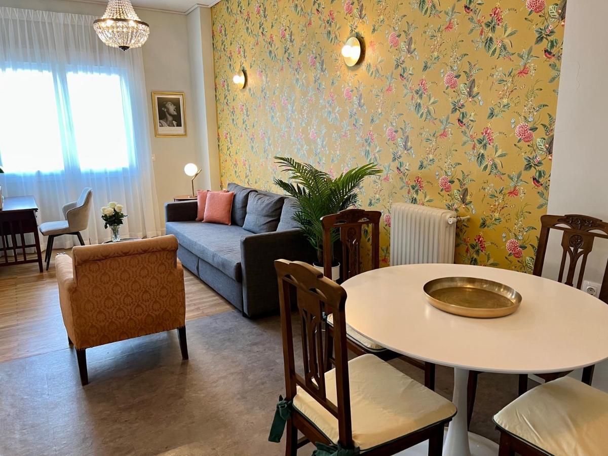 Mrs Holiday Apartment เอเธนส์ ภายนอก รูปภาพ