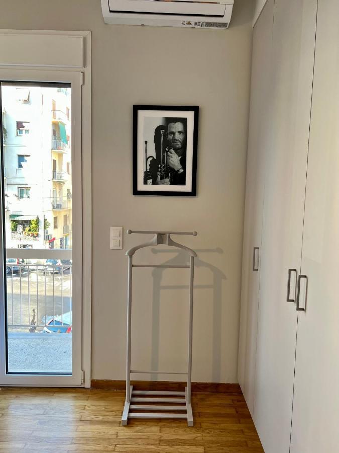 Mrs Holiday Apartment เอเธนส์ ภายนอก รูปภาพ