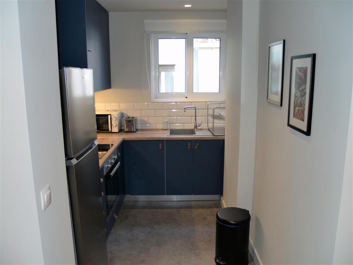 Mrs Holiday Apartment เอเธนส์ ภายนอก รูปภาพ